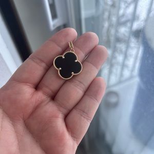 VCA inspired pendant